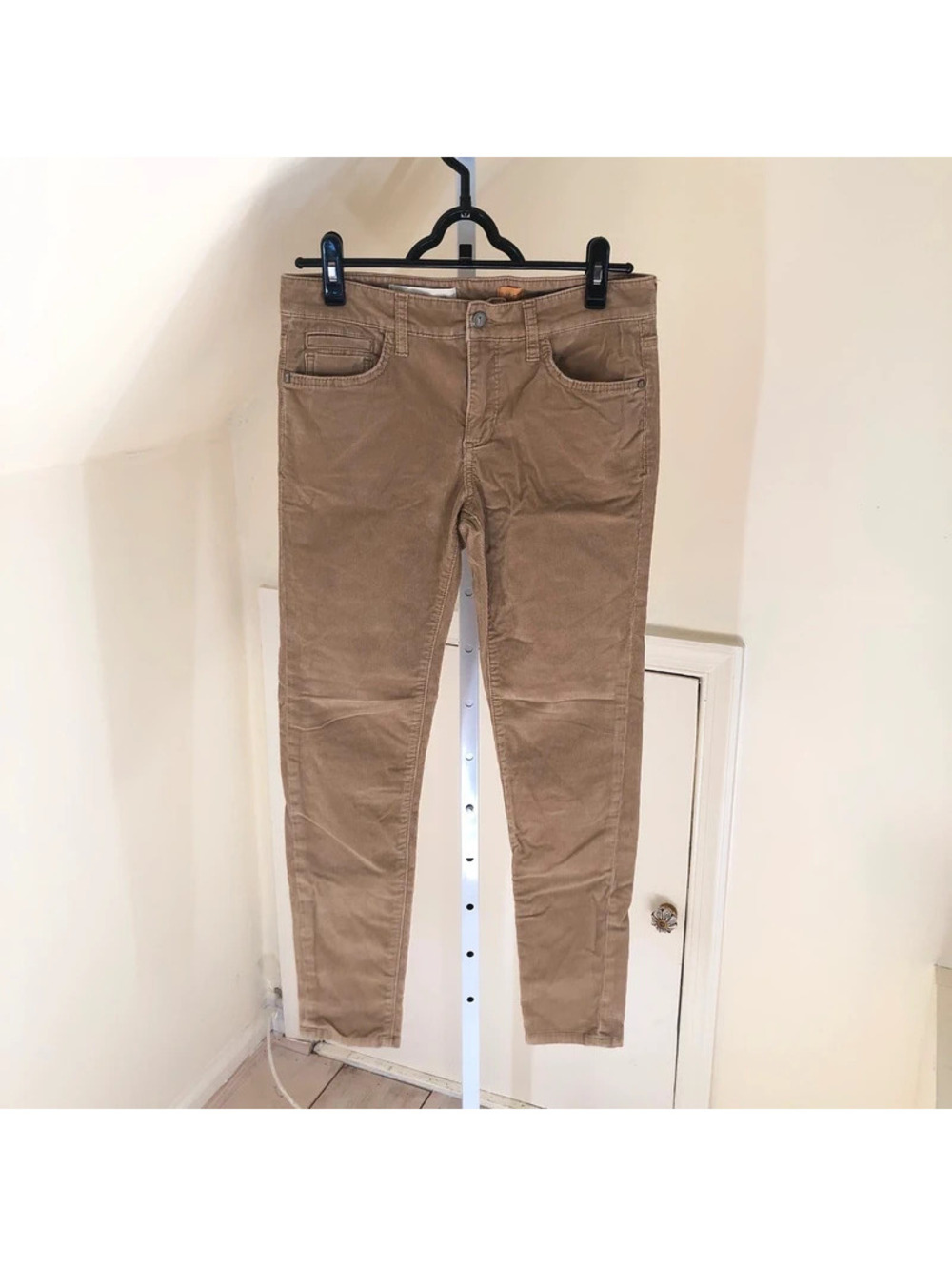 Anthropologie Pilcro & the Letterpress EUC Fit Stet Tan Yellow Corduroy Pants 27